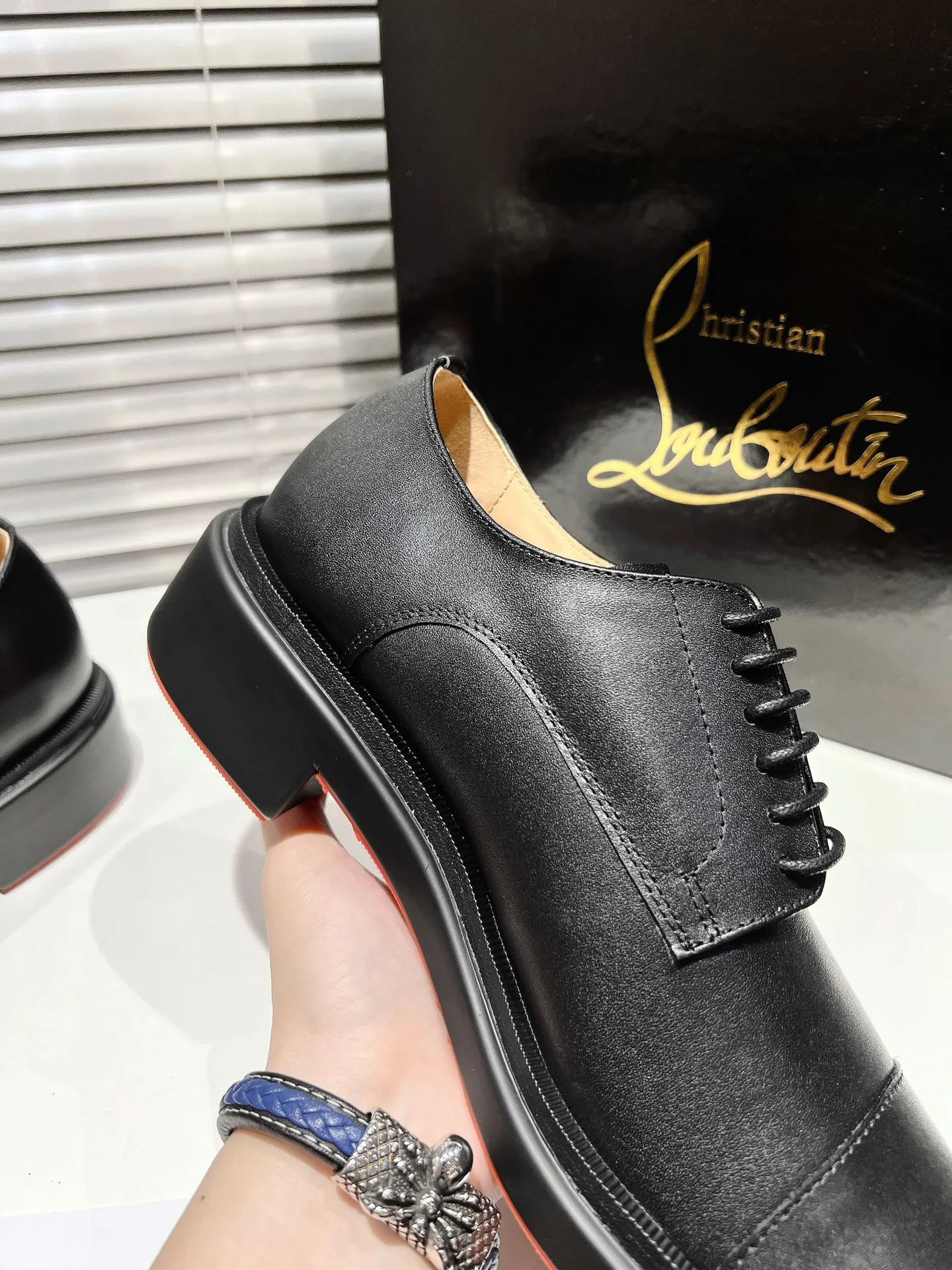 👟👟Ex-factory price 760👟👟 ╔Tire bottom strap black cowhide╗ ·Top version customization·2024𝐬𝐬 𝑪𝒉𝒓𝒊𝒔𝒕𝒊𝒂𝒏 𝑳𝒐𝒖𝒃𝒐𝒖𝒕𝒊𝒏 ▪️No matter the last shape, fabric, diamonds, nails, lining, outsole, they are as close as possible to ZP... ▪️The original sole is specially provided by the original factory ▪️The lining is imported water-dyed cowhide ▪️The private customization time is about 3-7 days —————— Size: Men's 39M-46M